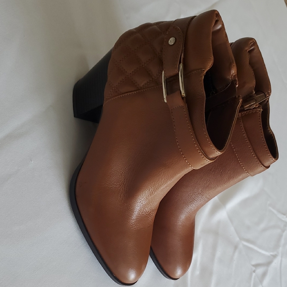New 
Alfani Wakefield Women's Ankle Boots Brown Leather Zip Up, Size: 9.5M - Picture 5 of 15